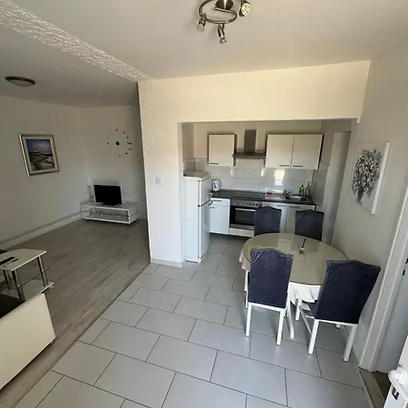 Apartman Paula *